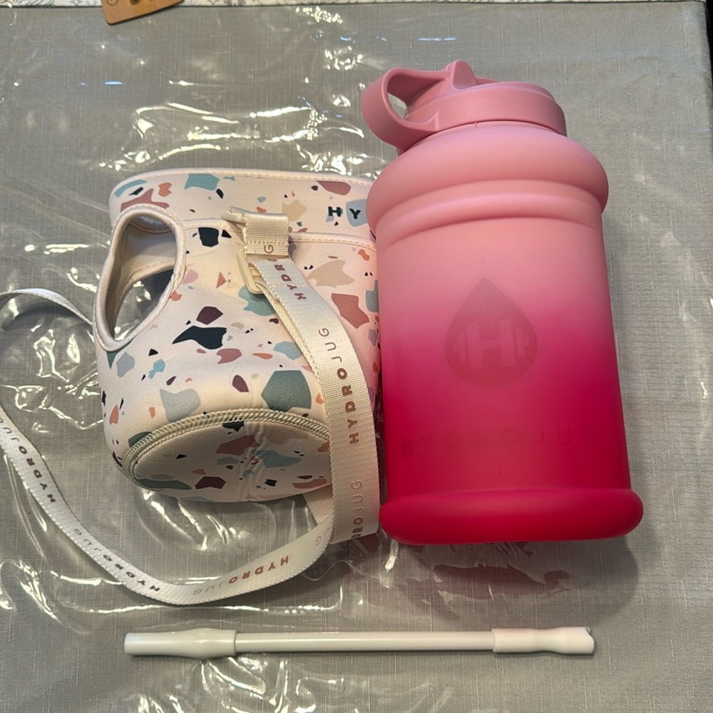 Used Once Half Gallon HydroJug With Sleeve & Straw